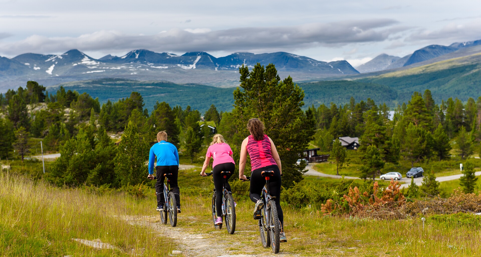Hafjell har en af Europas bedste cykelparker. Med liften op gør det cykeldagen legende let. I Bike Parken kan opleves tempofyldte downhillspor, lige fra grønne til sorte