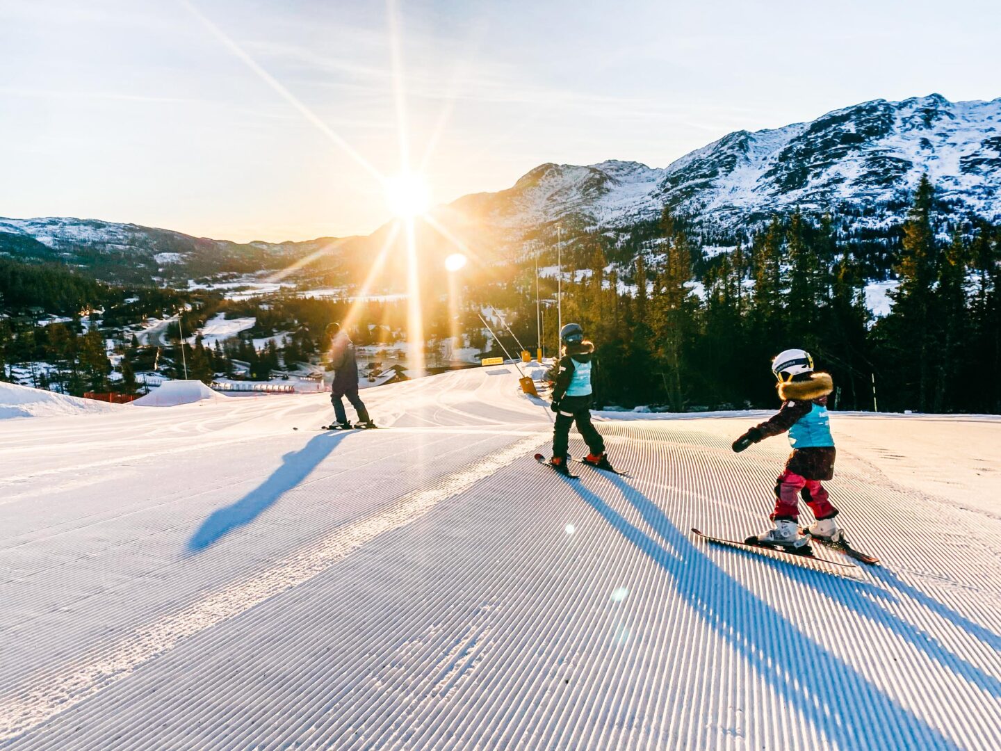 Børnene kan igennem hele vinteren nyde en af de mange daglige aktiviteter på skicenteret.