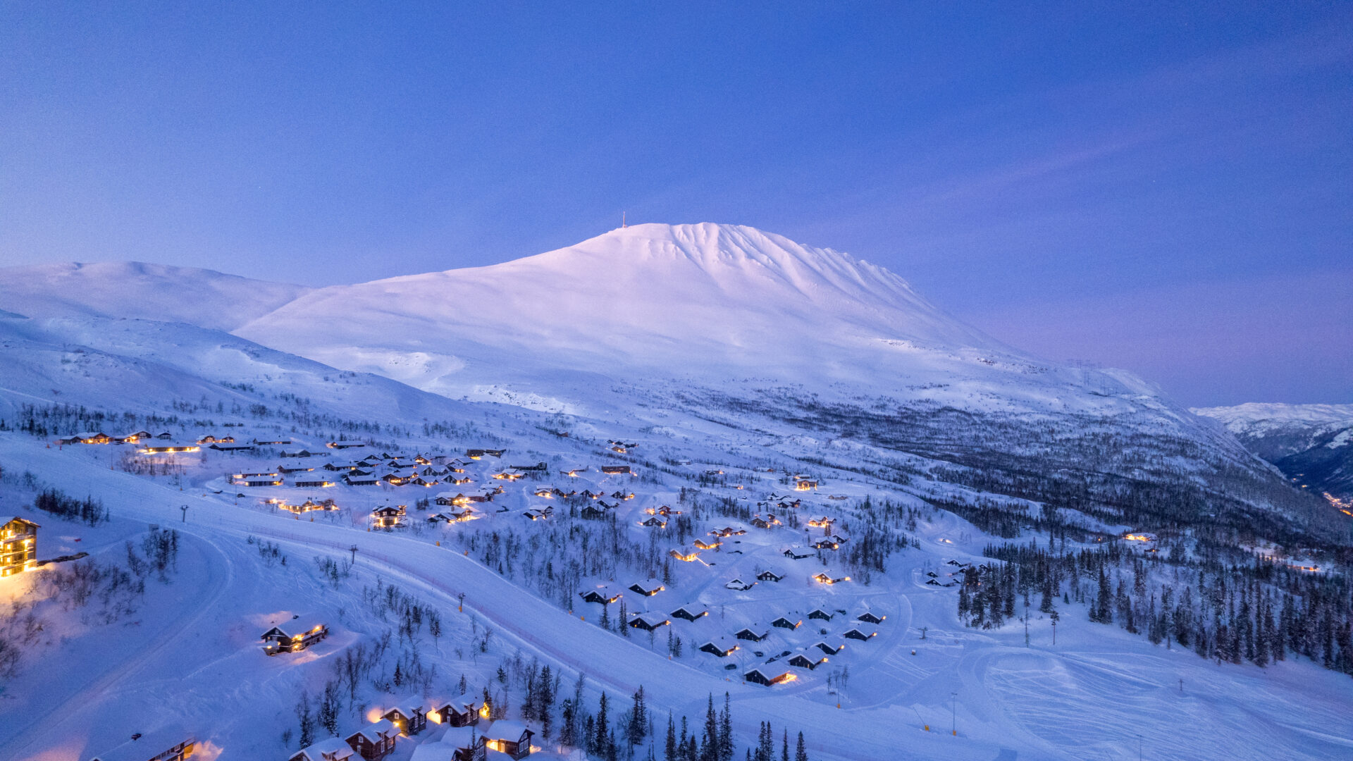Gaustablikk Fjellresort, er en magisk destination for skientusiaster og naturelskere