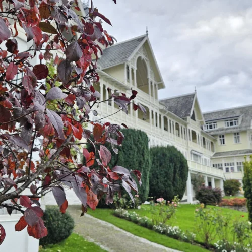 Kviknes Hotel ved Sognefjorden