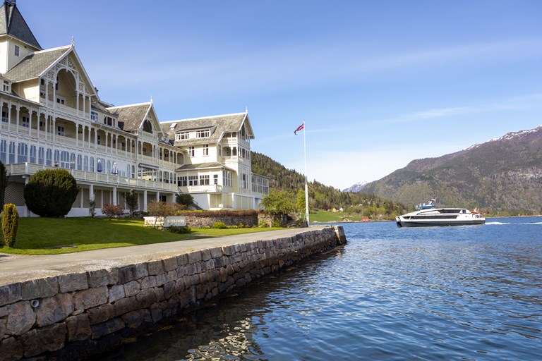 Kviknes Hotel i Balestrand, beliggende ved Sognefjorden