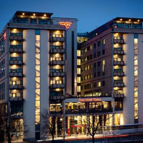 Thon Hotel Opera Fasade aften