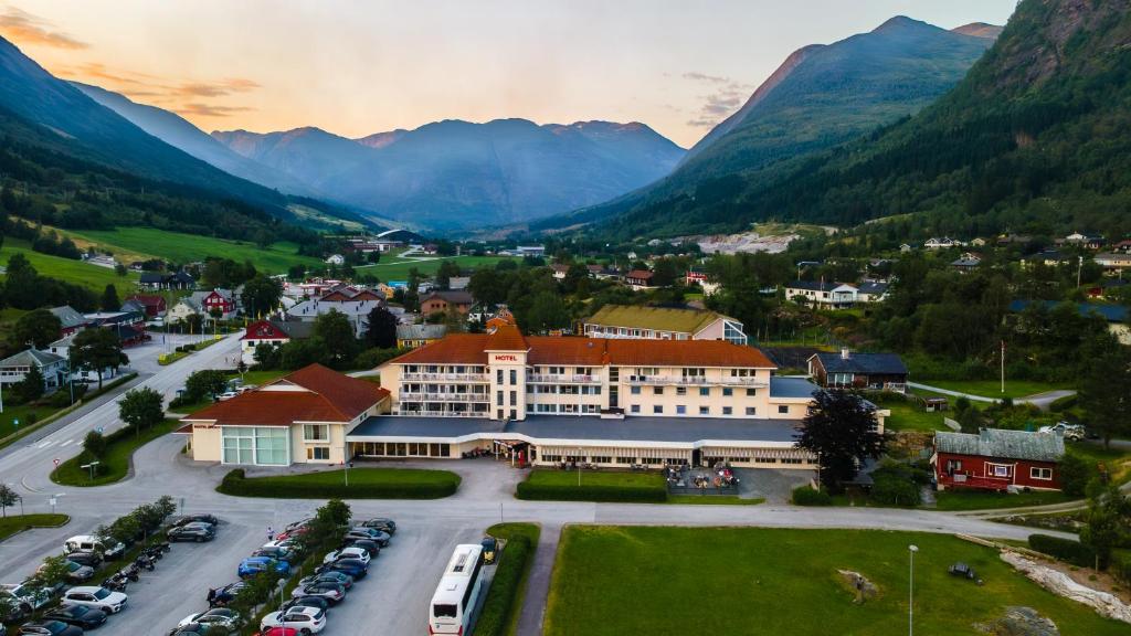Grand Hotel Skei, Joelster