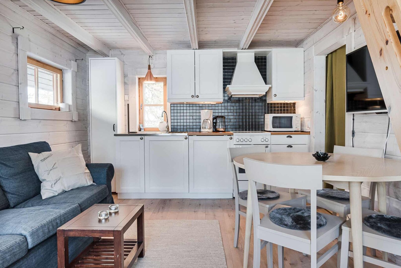 Granvägen 13B, YUT394B