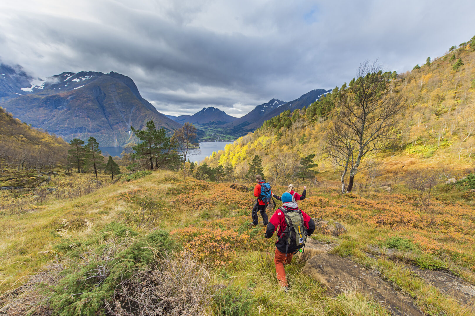 Fjeldvandring ved Hjørundfjorden