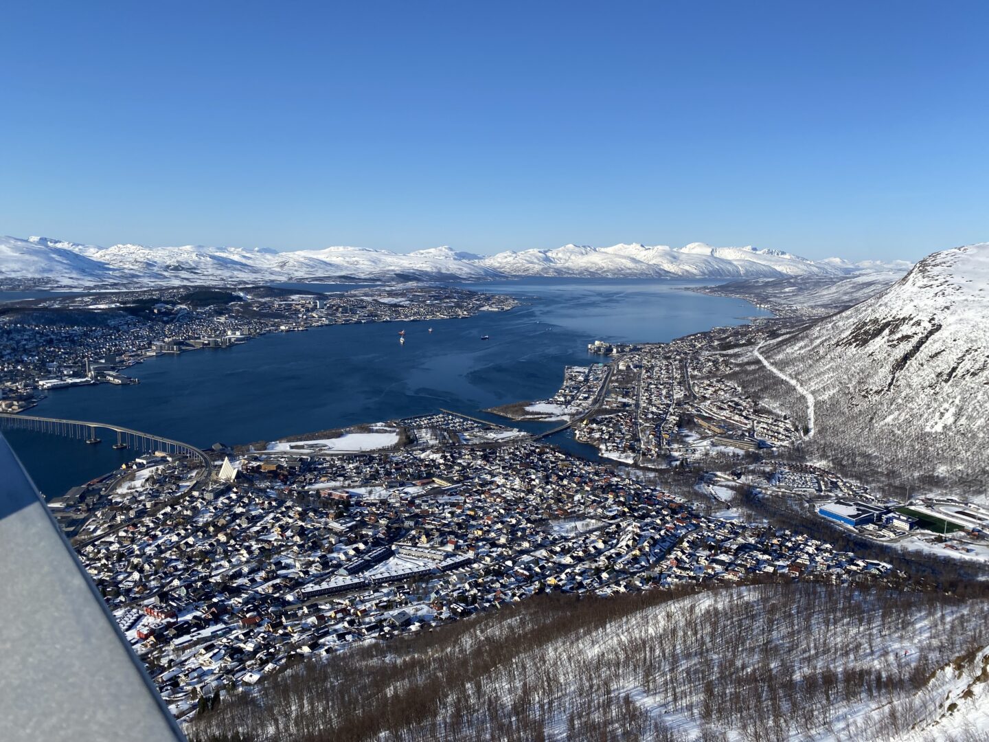 Udsigt over den arktiske hovedstad Tromsø