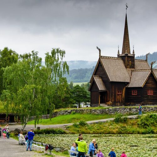 Stavkirke i Maihaugen ved Lillehammer