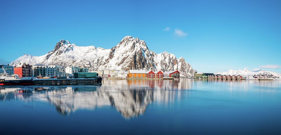 Signaturrejse med Hurtigruten med stop i Svolvær