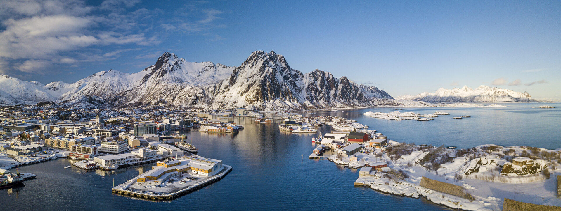 Signaturrejse med Hurtigruten nord for Polarcirklen i Svolvær