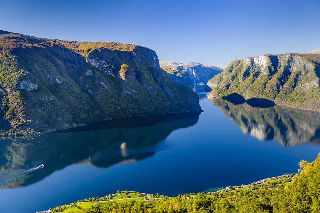 Panoramaudsigt Sognefjorden. Kør selv tur