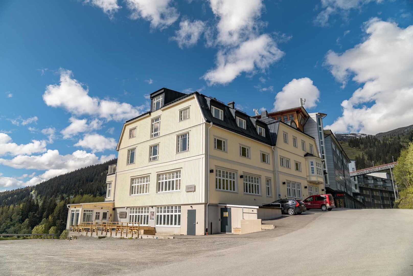 Tott Hotell Apartments